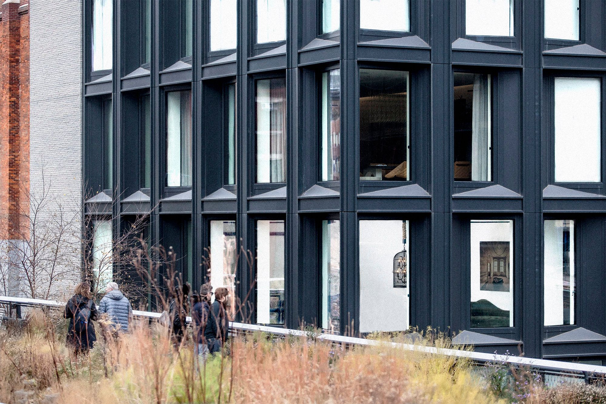 Highline LUX, photo 3 of 11