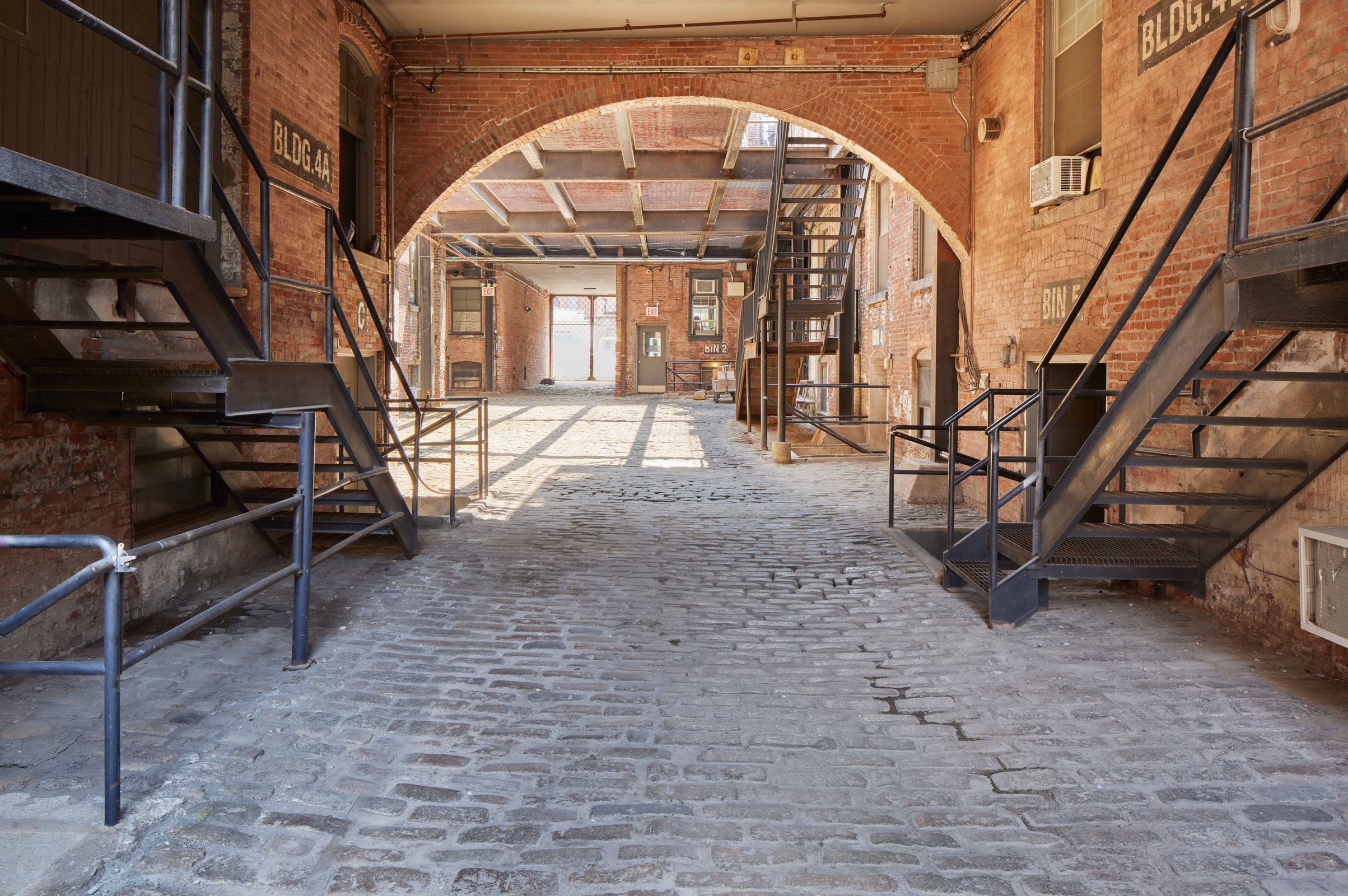 Greenpoint, Brooklyn Warehouse on the Waterfront, photo 2 of 13