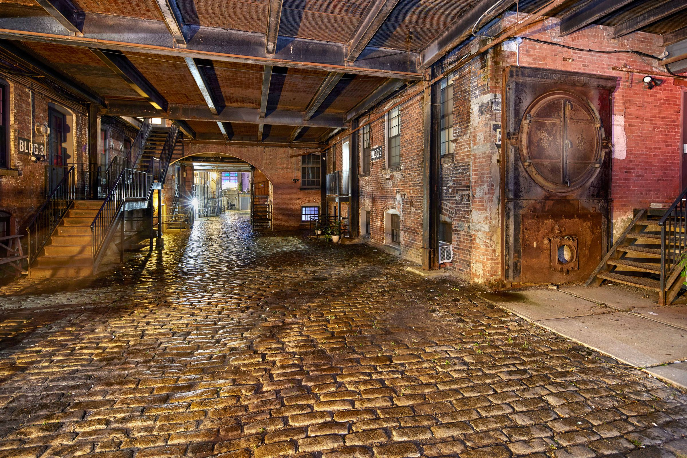 Greenpoint, Brooklyn Warehouse on the Waterfront, photo 3 of 13