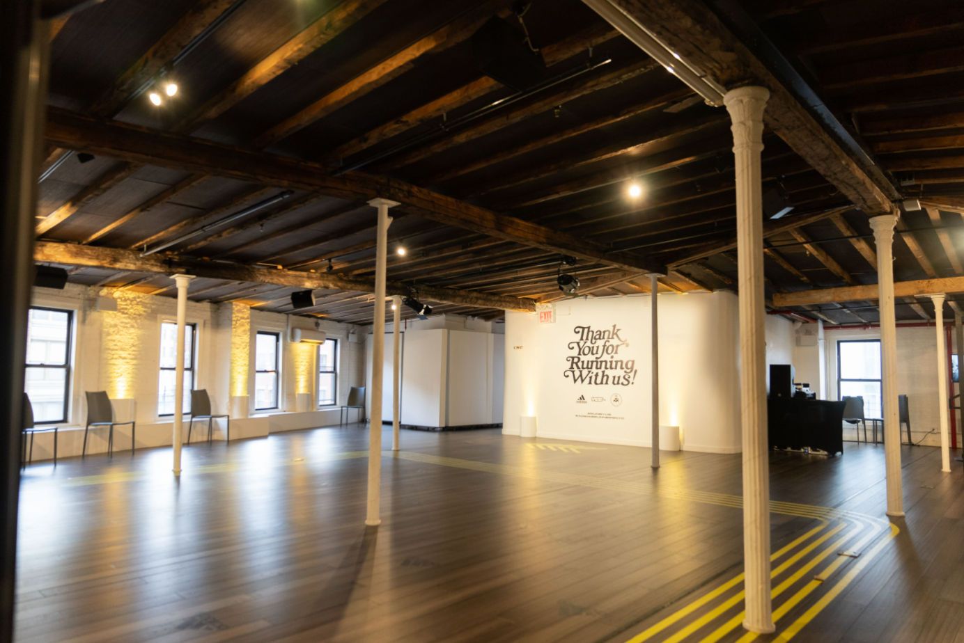 Stunning Loft with Abundant Natural Light, photo 5 of 6