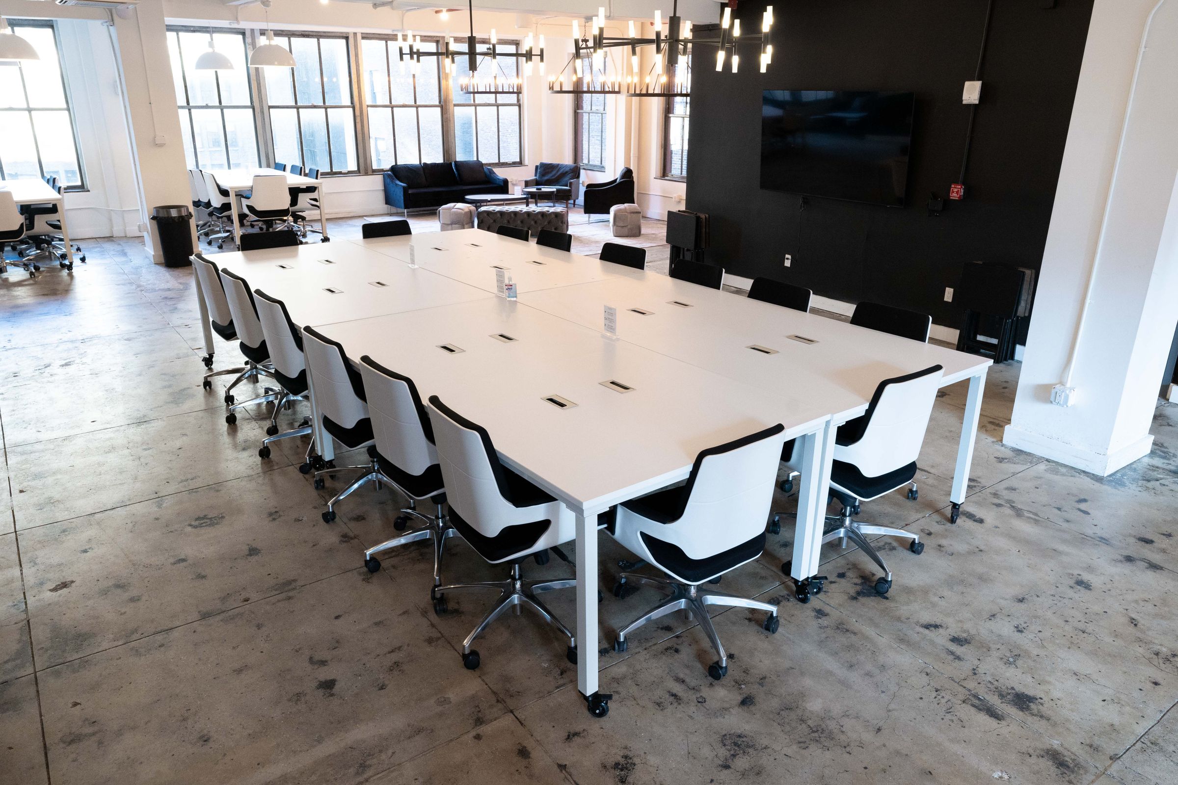 Private Natural Sun Full Floor Office (50 ppl), photo 2 of 12