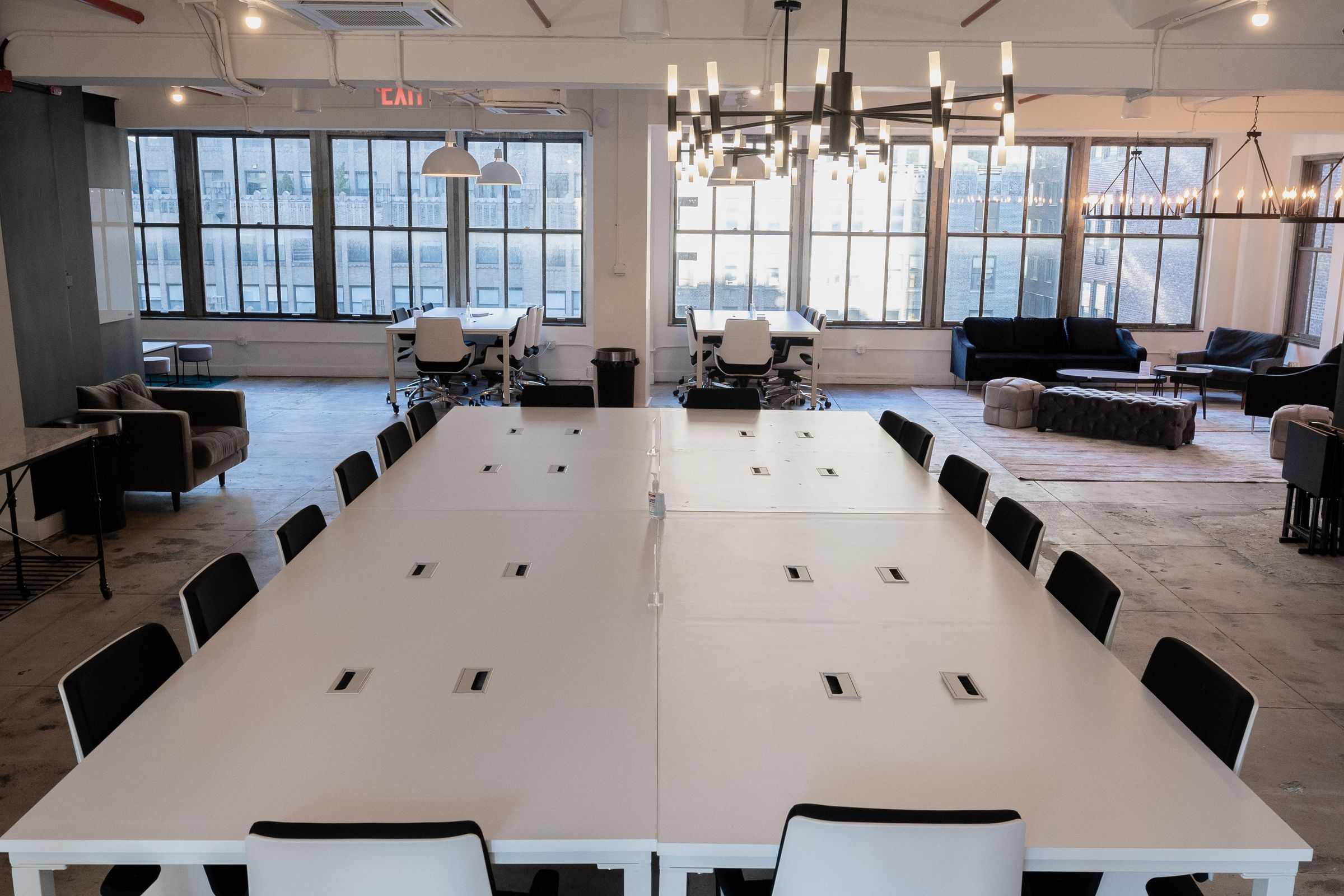 Private Natural Sun Full Floor Office (50 ppl), photo 3 of 12