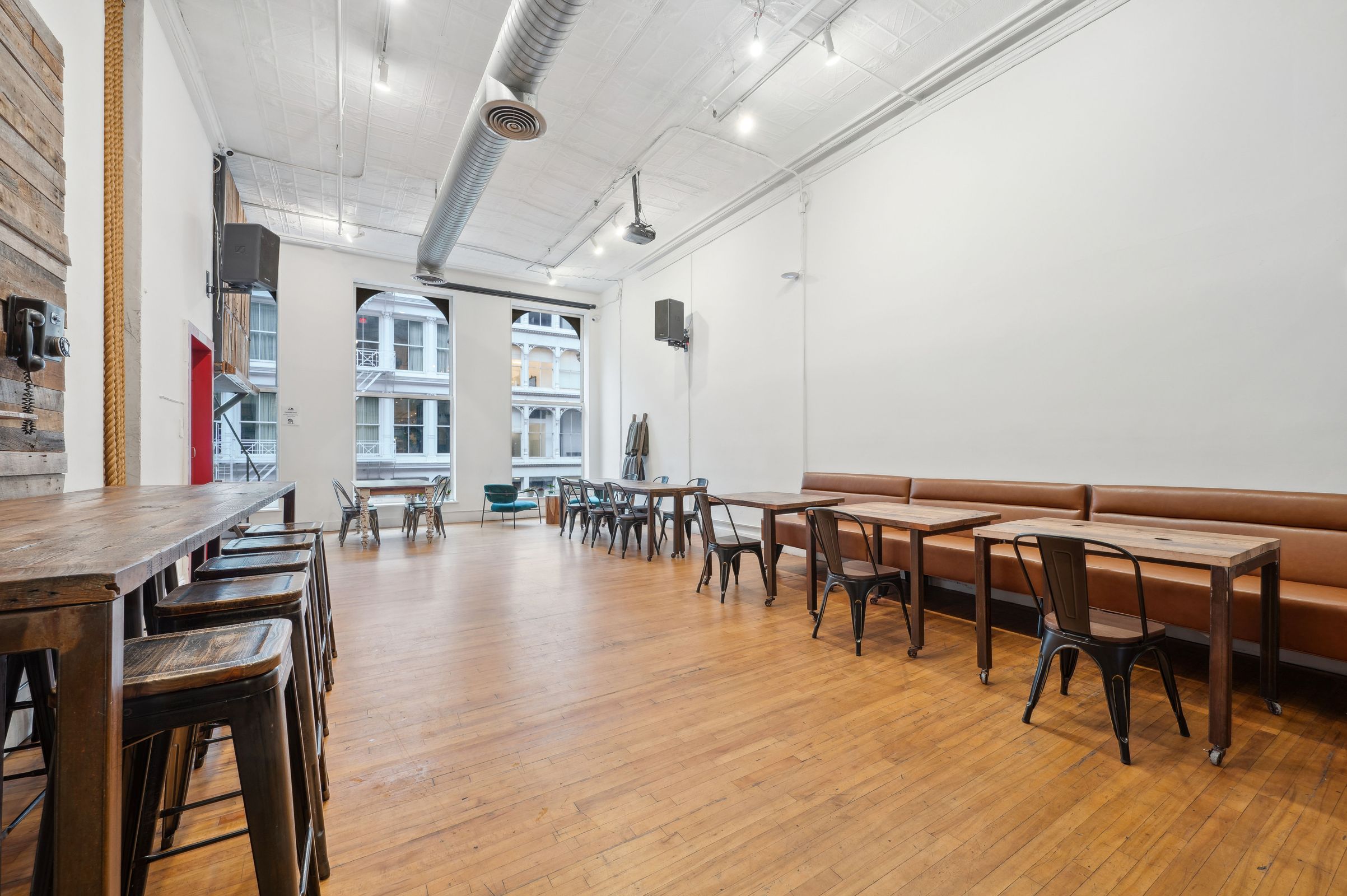 Designer SoHo Loft Space, photo 2 of 24