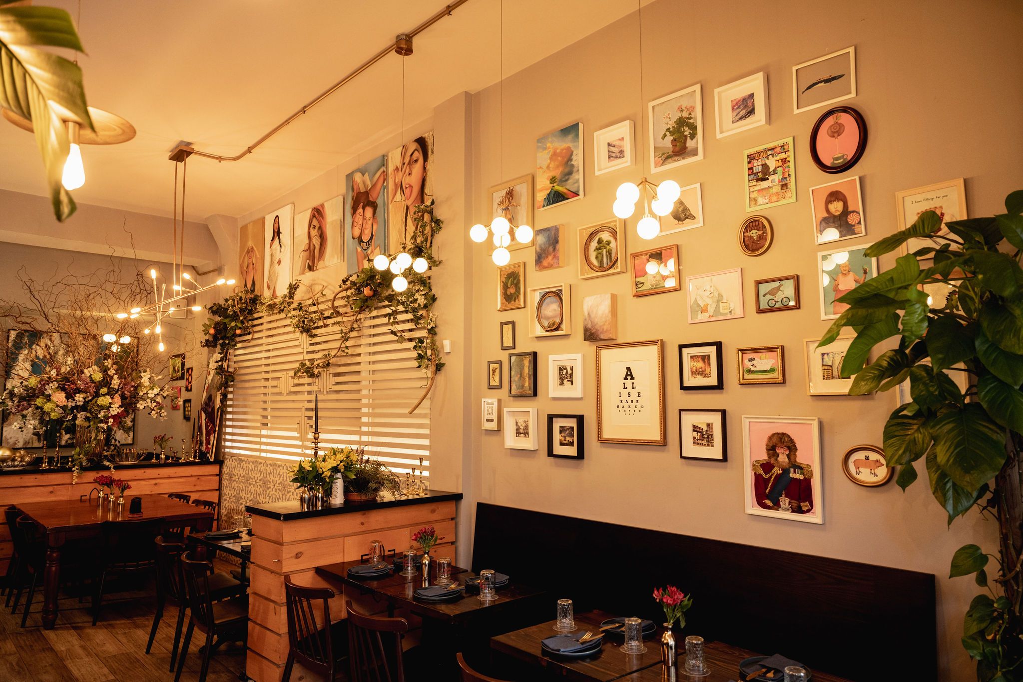 Charming Upper East Side Cocktail Café & Event Venue | Private Parties, Corporate Events, Photo Shoots & Film Productions, photo 5 of 18