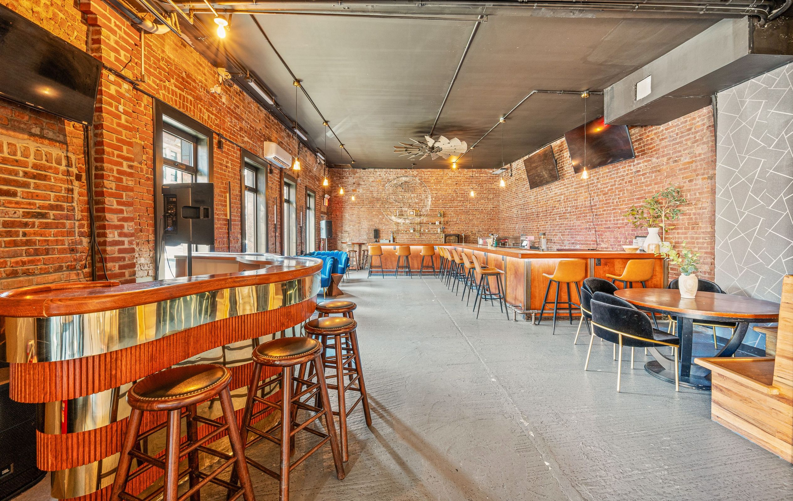Spacious, private Luxe Lounge — event space in Bushwick