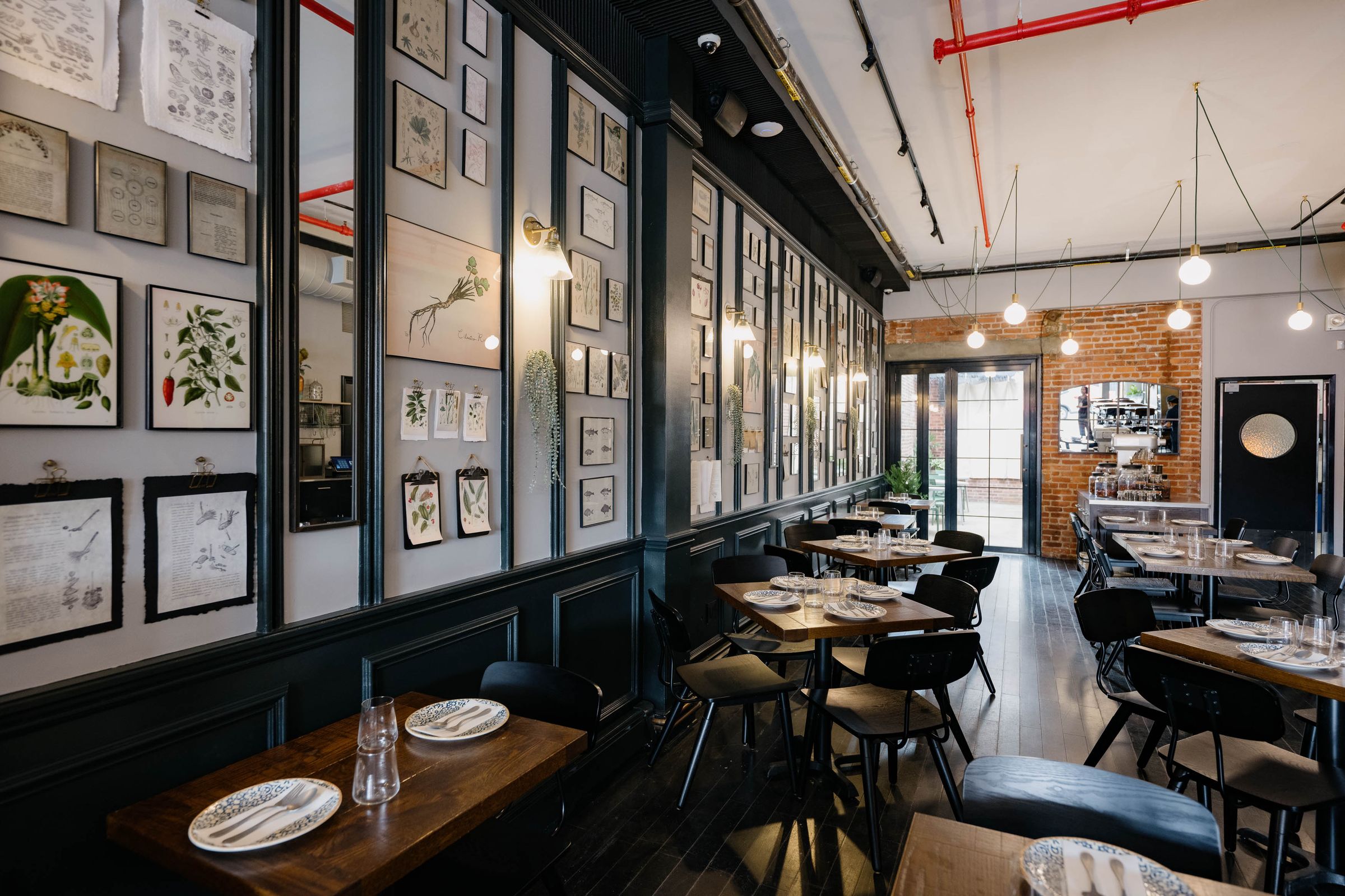 Industrial Restaurant In The Heart Of Brooklyn, photo 3 of 8