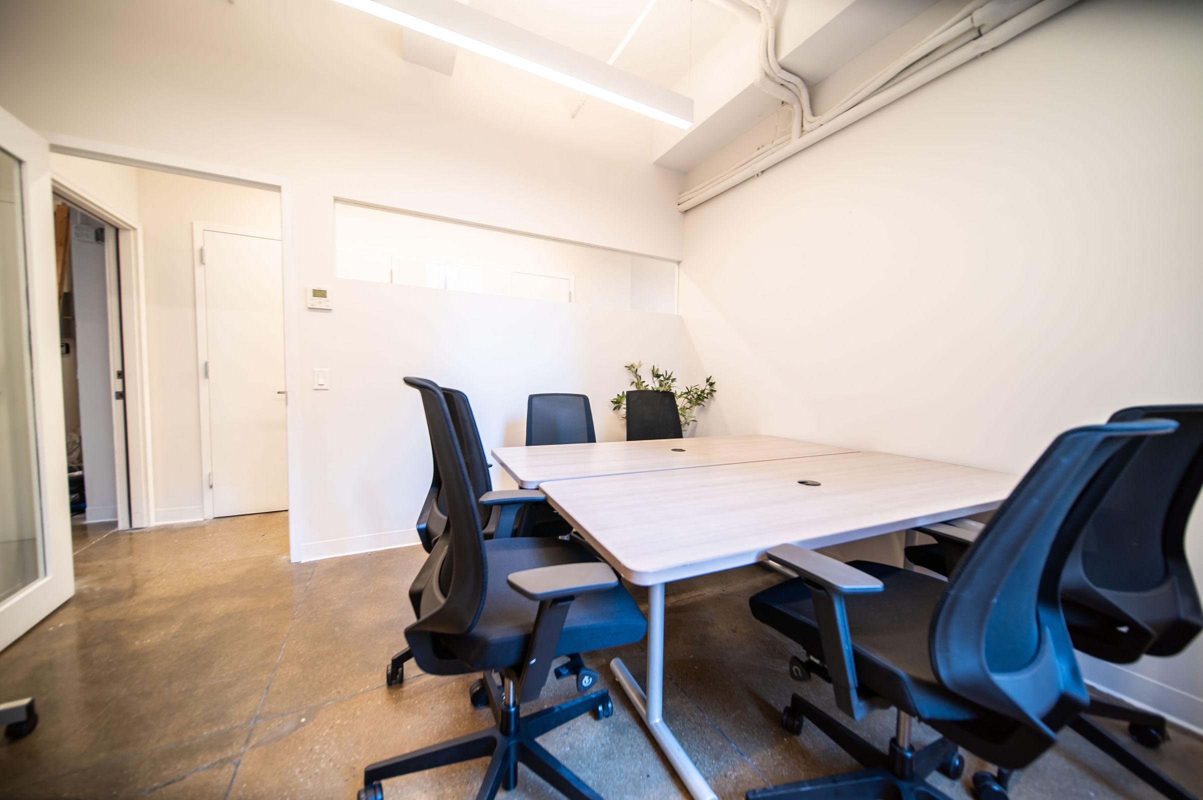 Private Office for small meetings, Midtown West Suite 1403 A, photo 4 of 7