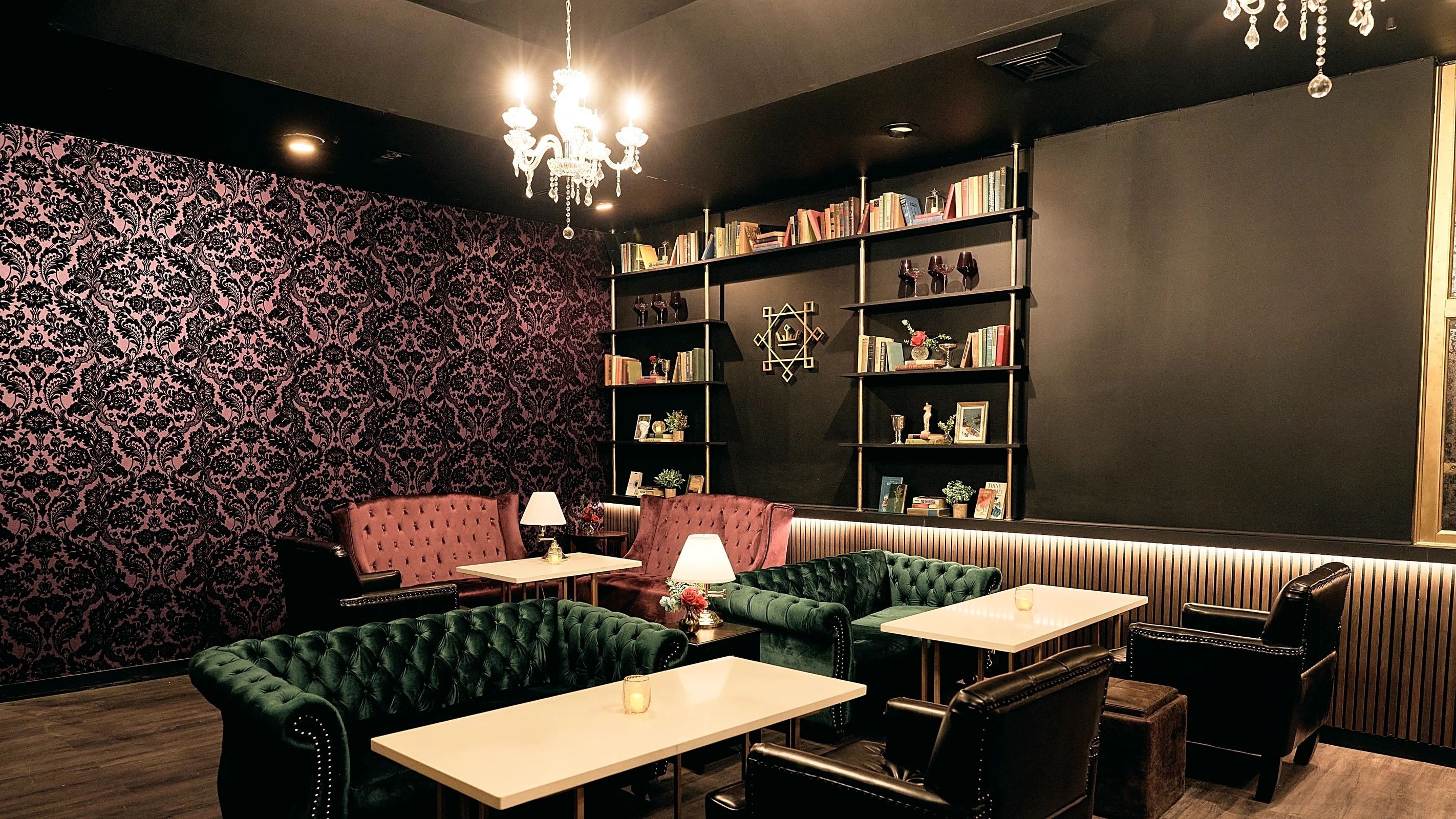 Luxurious Speakeasy Lounge in Midtown East, photo 3 of 5