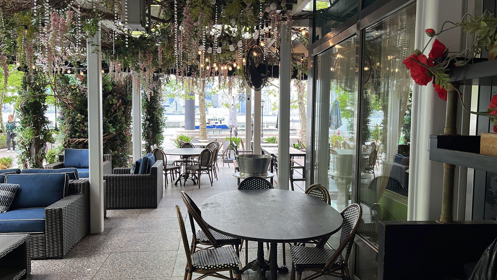 30,000 sqft Restaurant, Cafe, and Bar with Amazing Waterfront Views., photo 2 of 22
