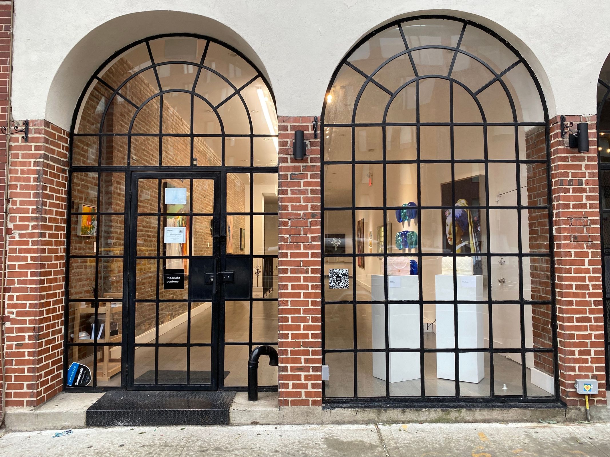 Bright Tribeca Gallery, photo 2 of 6