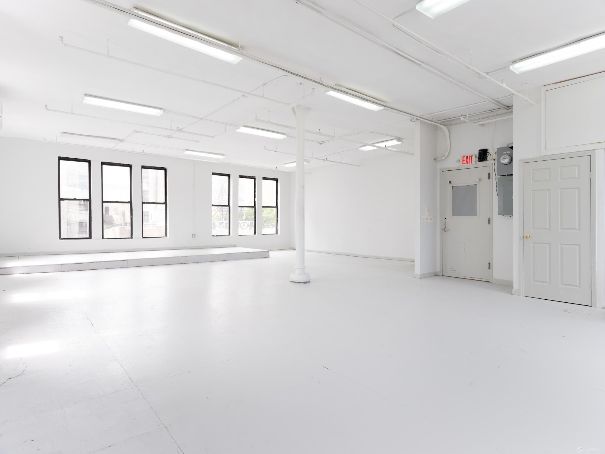 Bright 1500sq ft Canal Street Studio loft space, photo 4 of 5