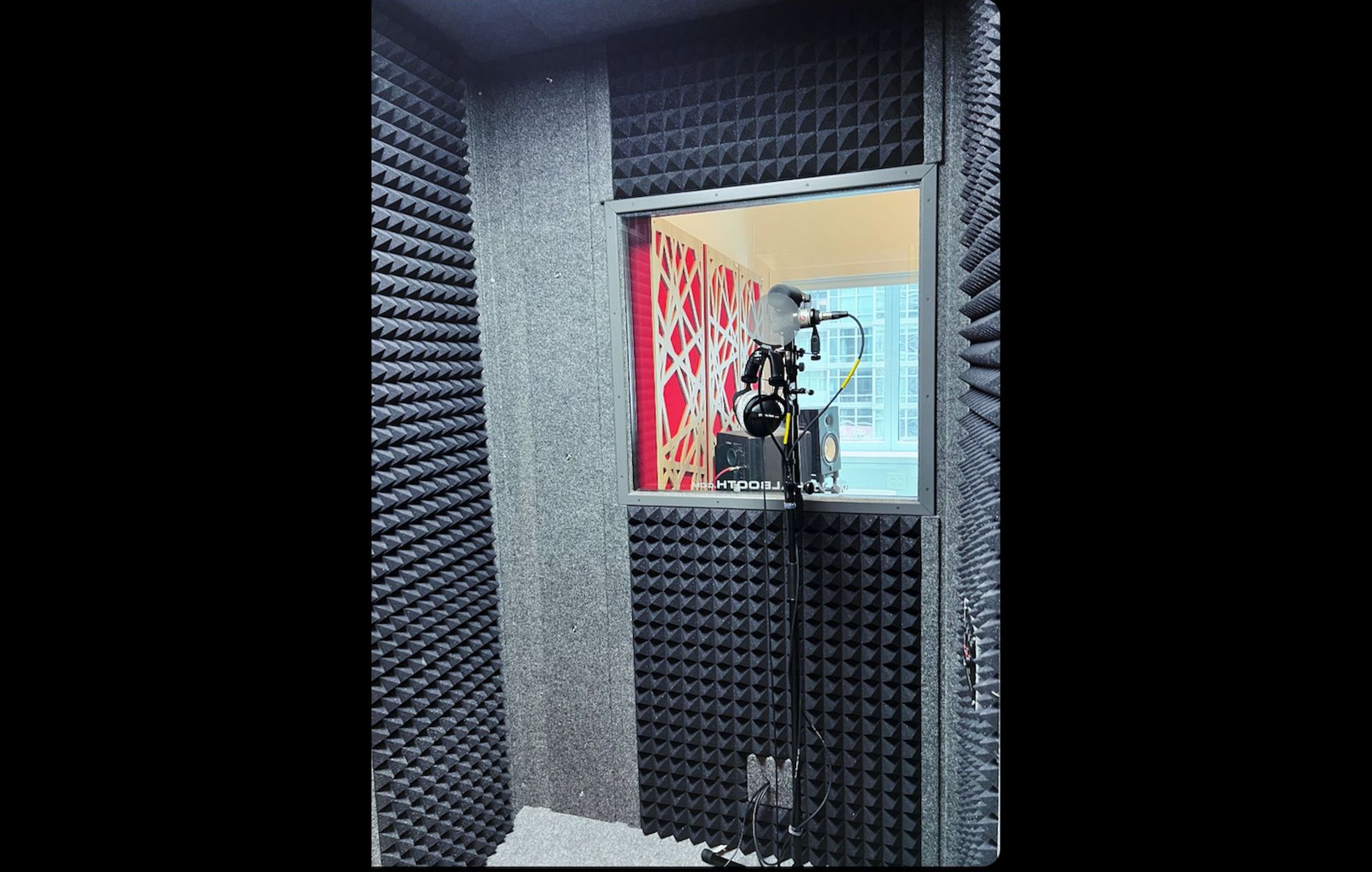 Vocal Recording Booth with Times Square Views (comes with Engineer!), photo 3 of 6