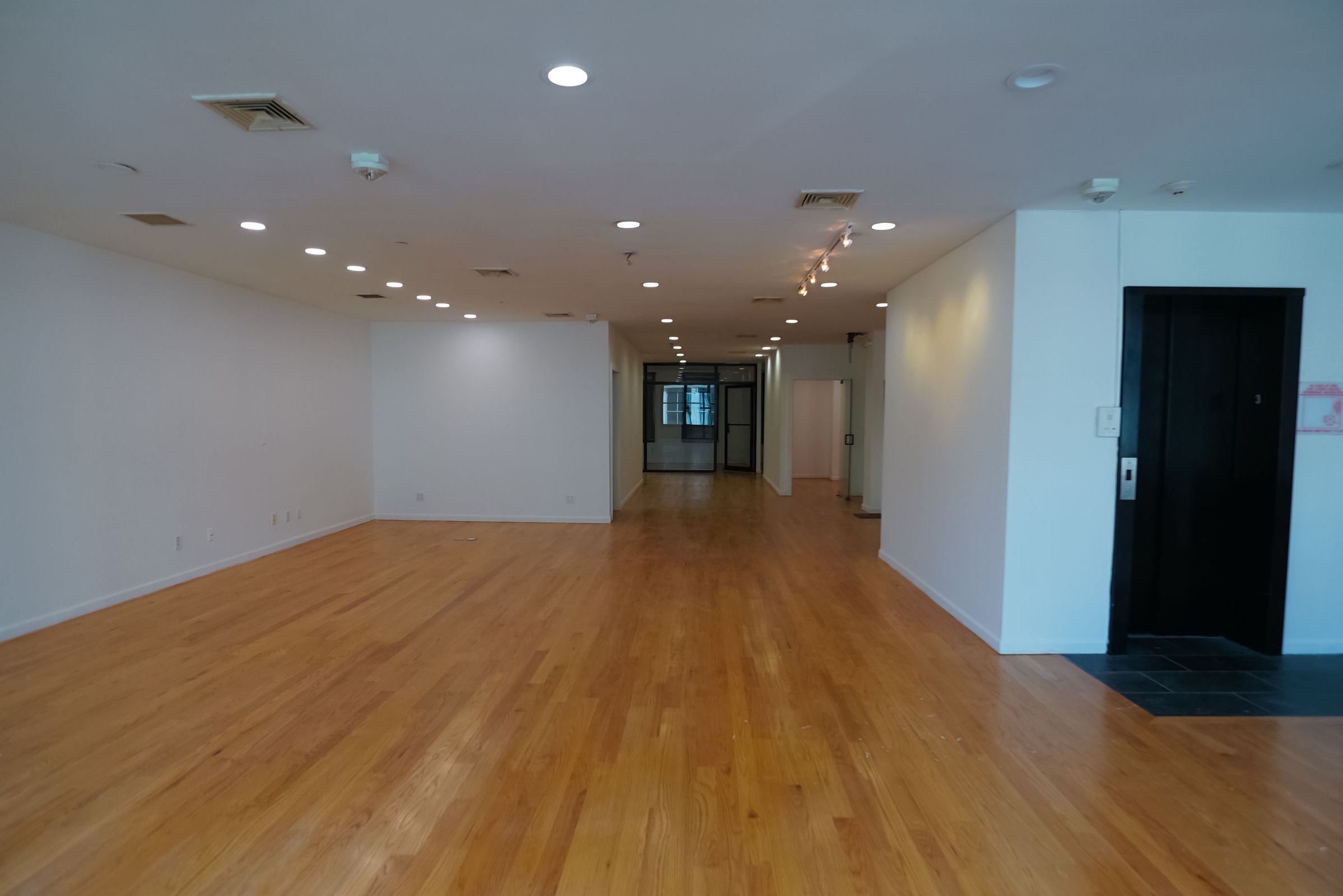 Entire loft floor in SOHO with 2 extra rooms!, photo 5 of 43