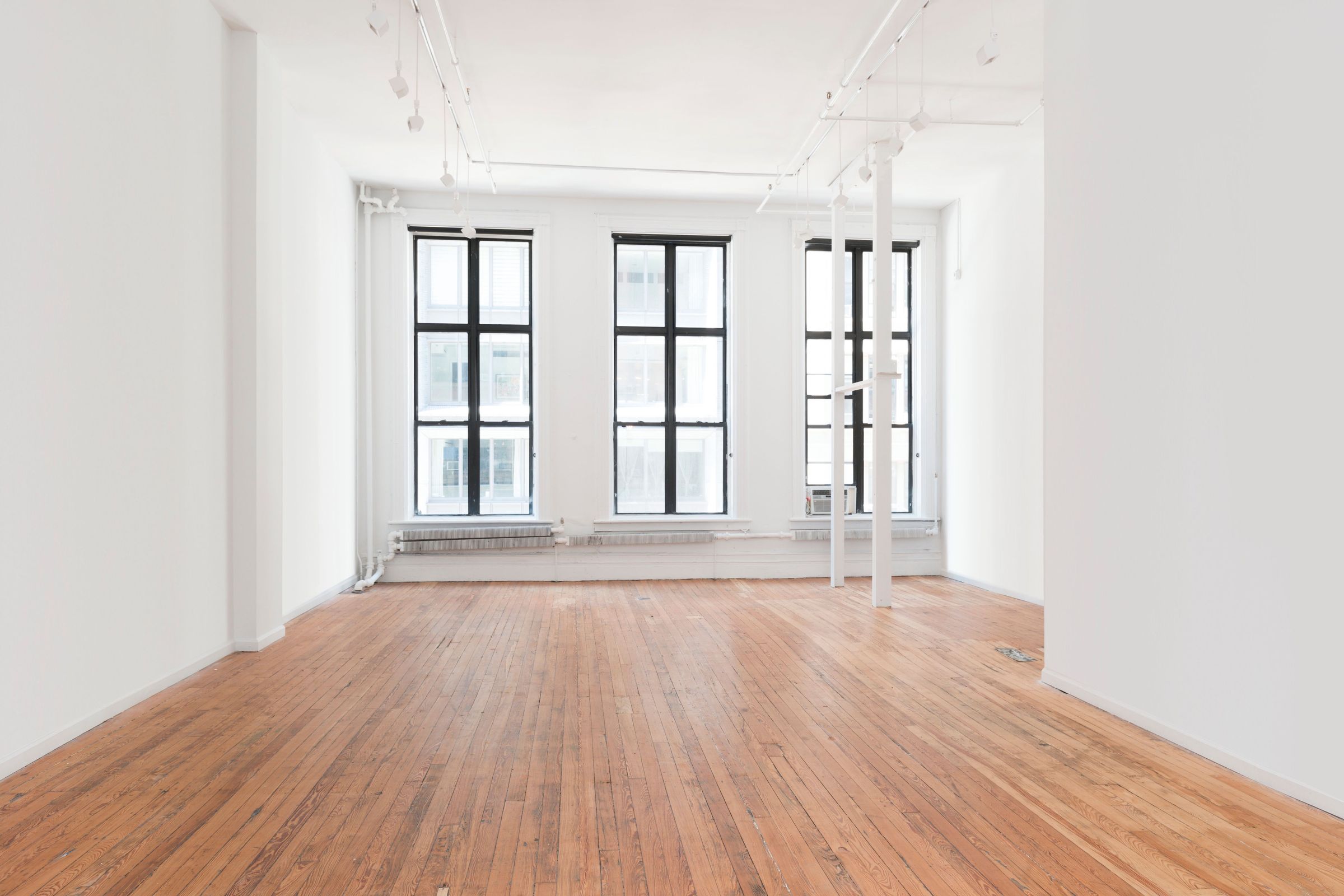 Classic Tribeca Loft Gallery Showroom — event space in Chinatown