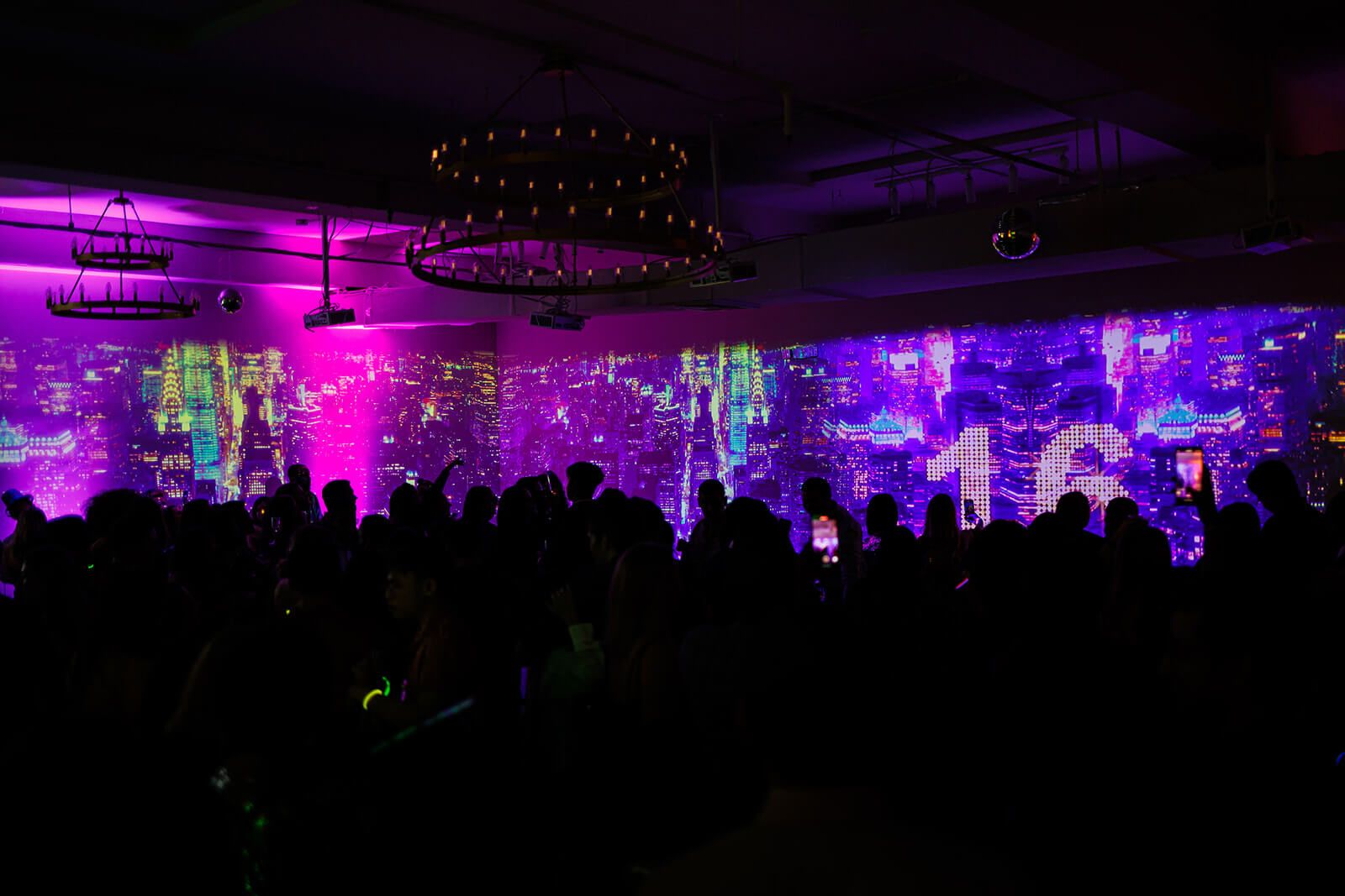 🏙 A Transformative Loft, Rooftop & Speakeasy for Iconic Events: Where Elegance Meets Immersive Technology, photo 2 of 50