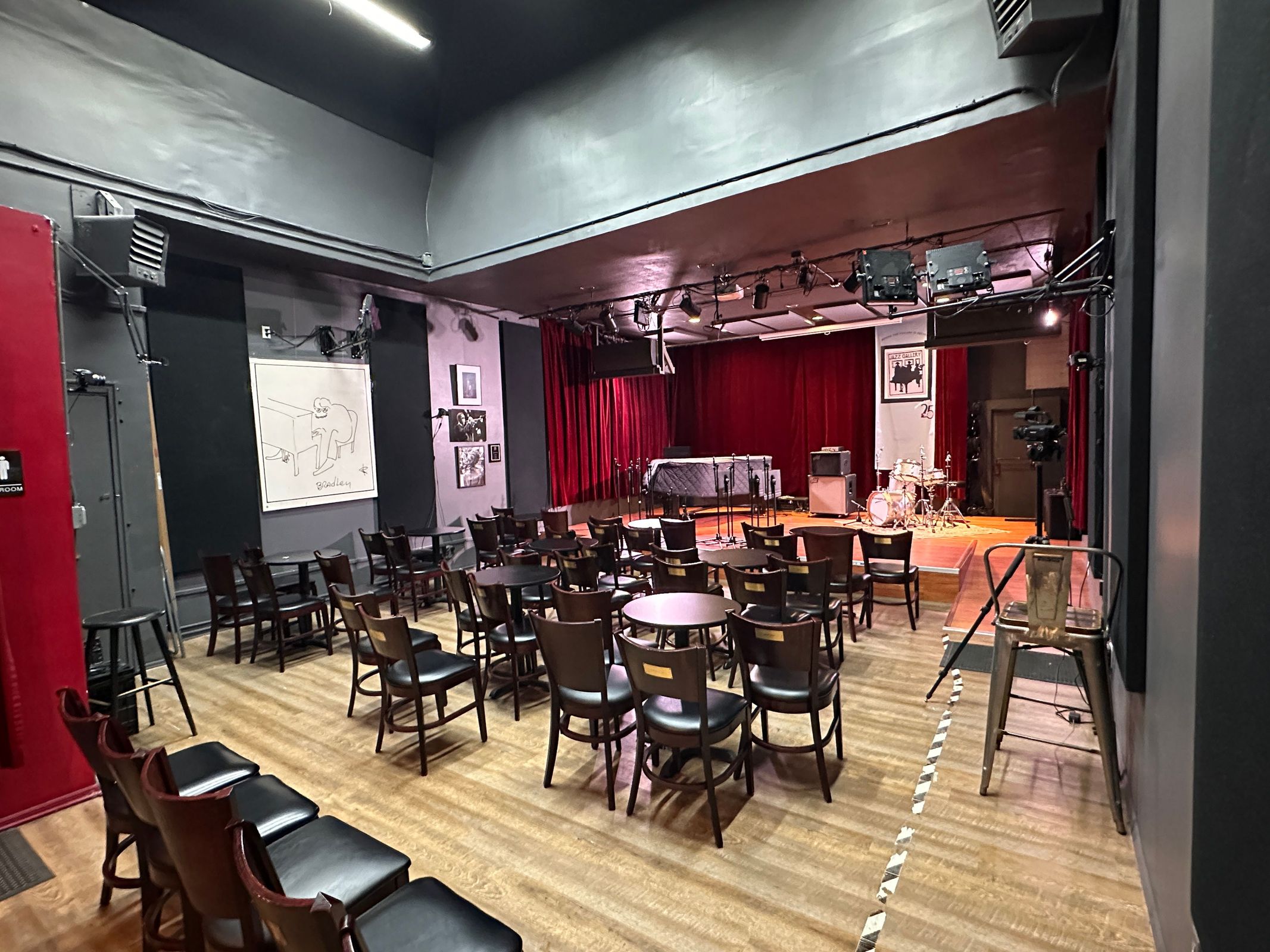 Music Venue, Gallery, and Performance Space, photo 2 of 7