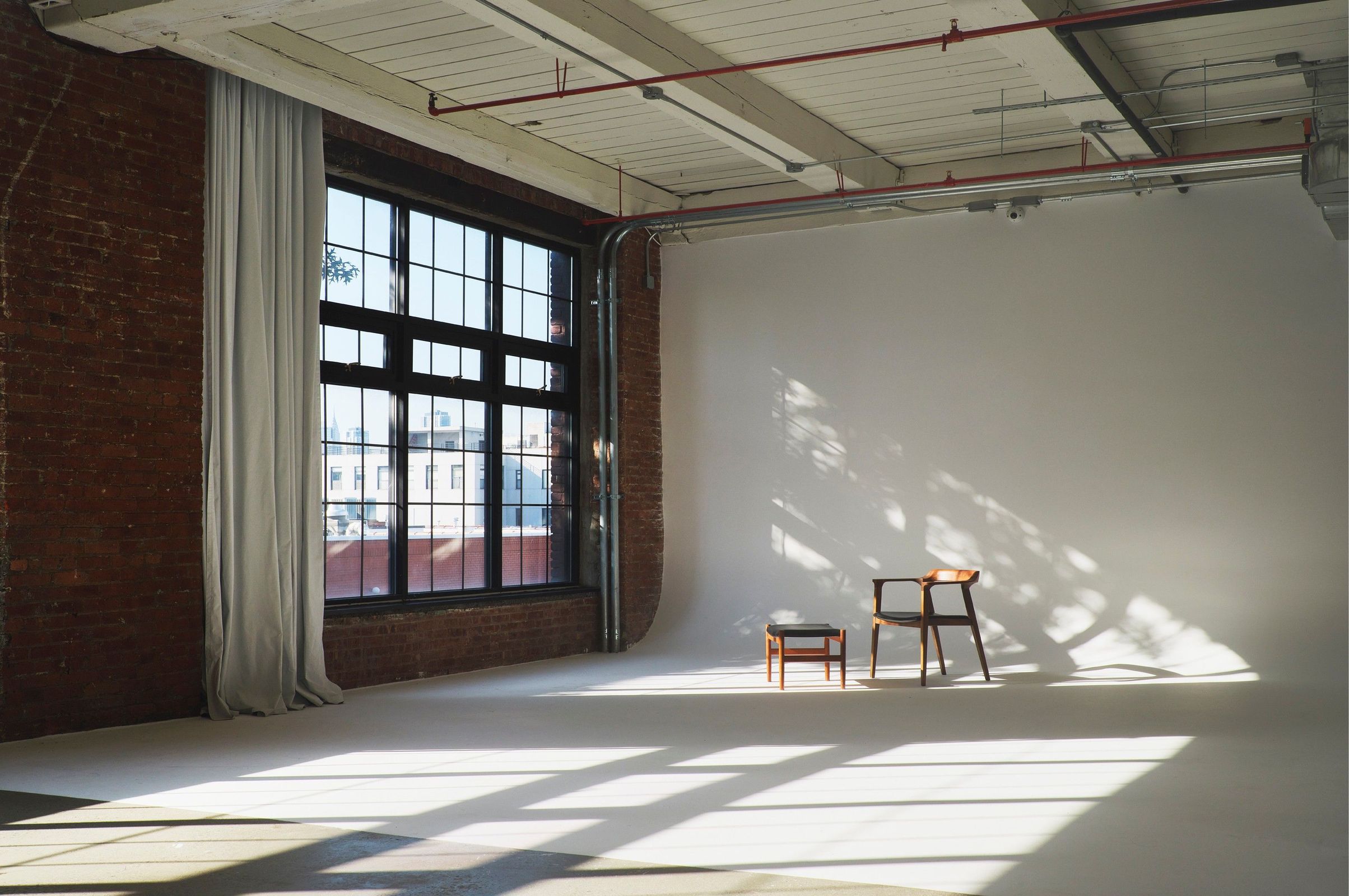 Flexible Studio Space with Two Cycloramas in Greenpoint, Brooklyn, photo 3 of 14