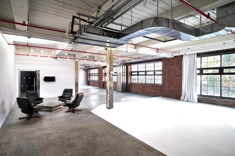 Flexible Studio Space with Two Cycloramas in Greenpoint, Brooklyn — event space in Greenpoint