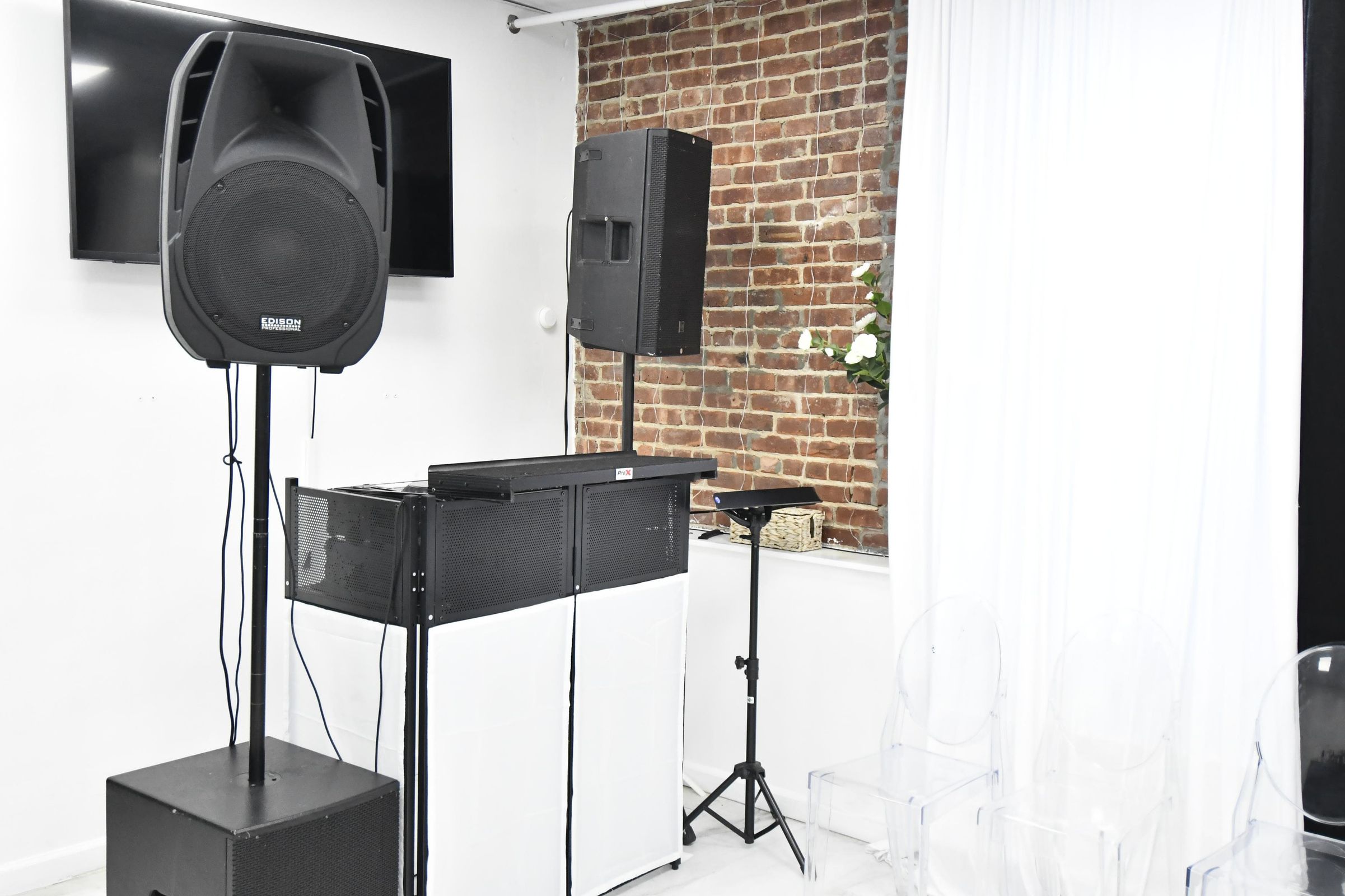 Elegant multipurpose loft event space, photo 3 of 7