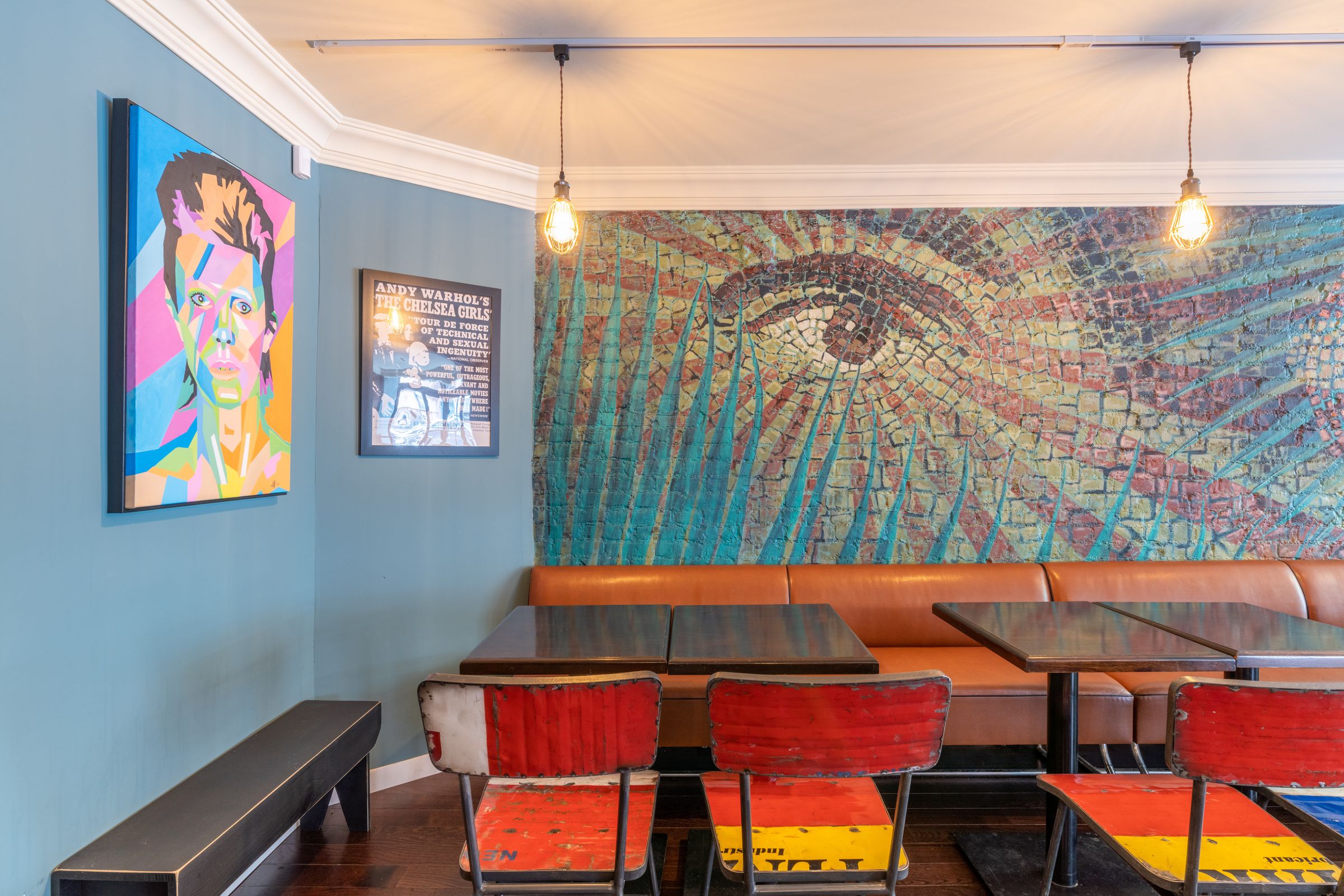 Entire Bar in Chelsea, Manhattan, photo 2 of 10