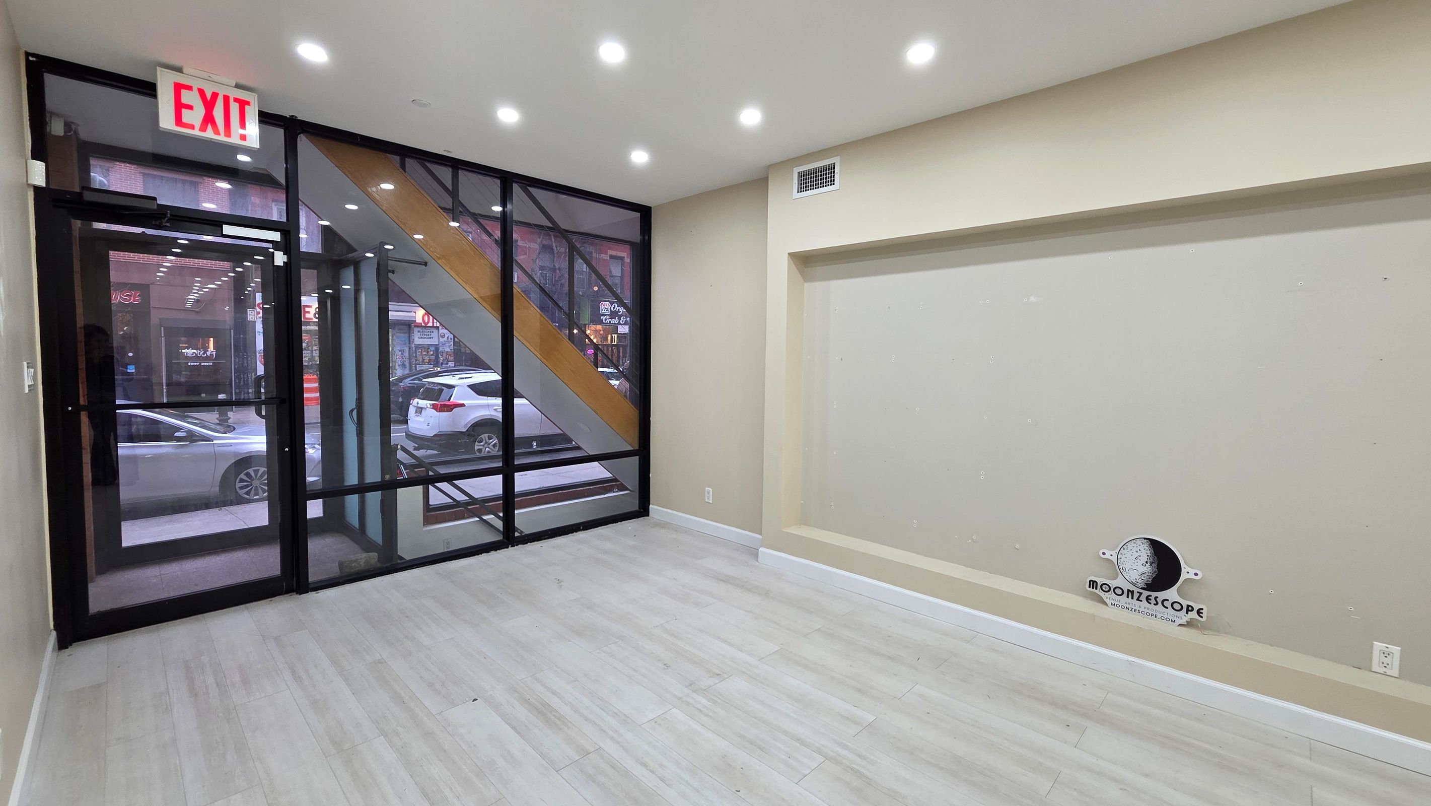 Prime West Village Storefront, photo 5 of 13