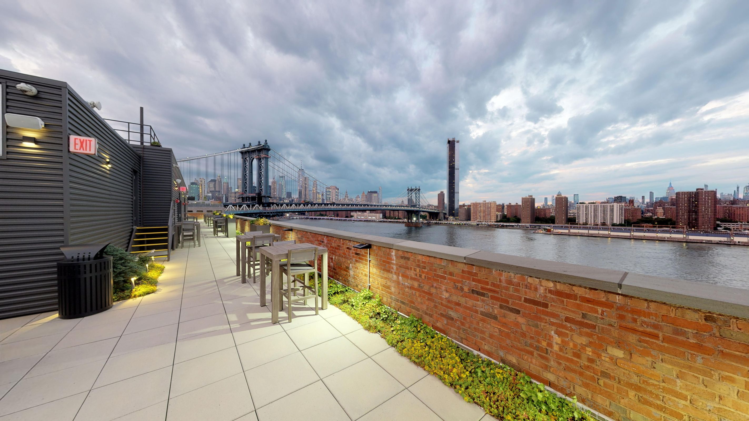 DUMBO SKY, photo 4 of 7